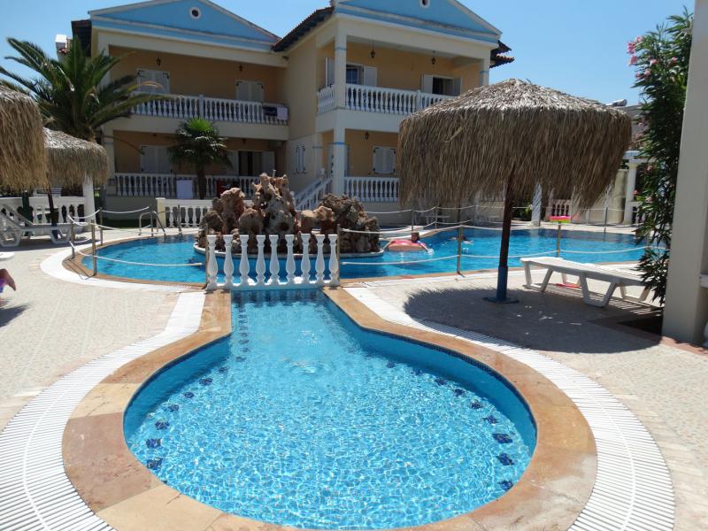 RIGAKIS HOTEL - ΞΕΝΟΔΟΧΕΙΟ ΡΗΓΑΚΗΣ - ΞΕΝΟΔΟΧΕΙΟ ΠΕΥΚΟΧΩΡΙ ΧΑΛΚΙΔΙΚΗΣ